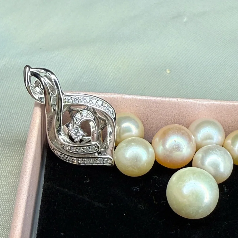 Authentic Pearls and 2 Pearl Charms - Picture 2 of 6